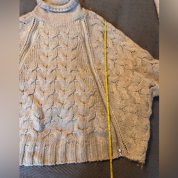 Zipper Detail Free People Sweater - Picture 4 of 5